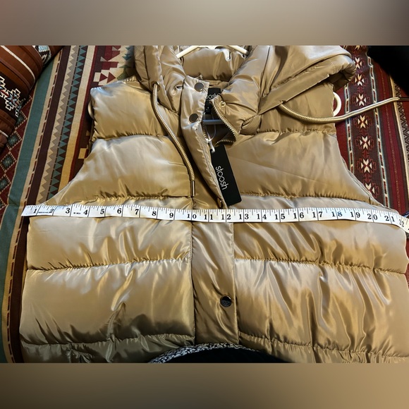 Women's Taupe Long Puffer Vest - Picture 7 of 11